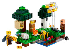 LEGO 21165 Minecraft The Bee Farm